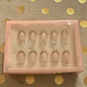 Glamnetic: Starlight, Short Round Press-On Nails. Great 🎁